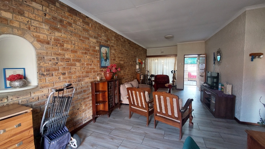 2 Bedroom Property for Sale in Riebeeckstad Free State
